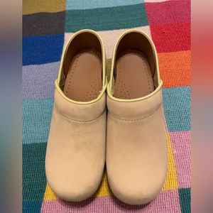 Dansko Clog in Key Lime